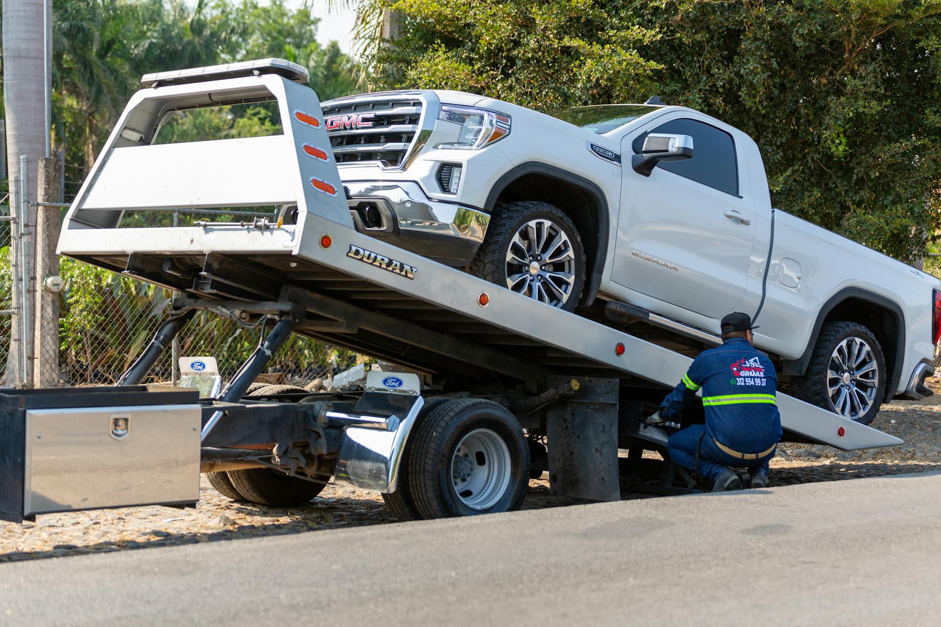 How to Start a Tow Truck Business in 2024